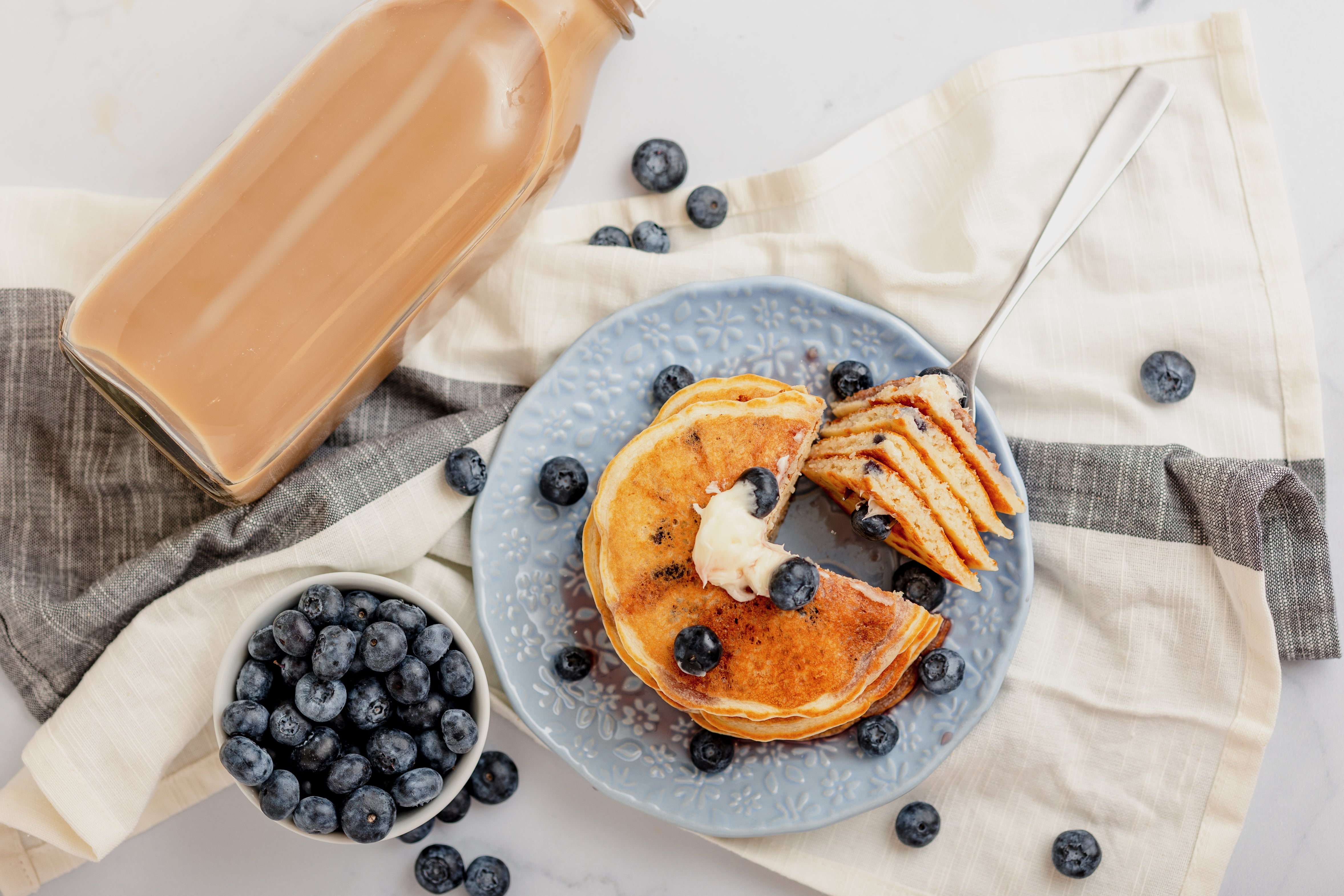 Blueberry Pancakes  Emeril Lagasse Forever Pans Review by Hank 