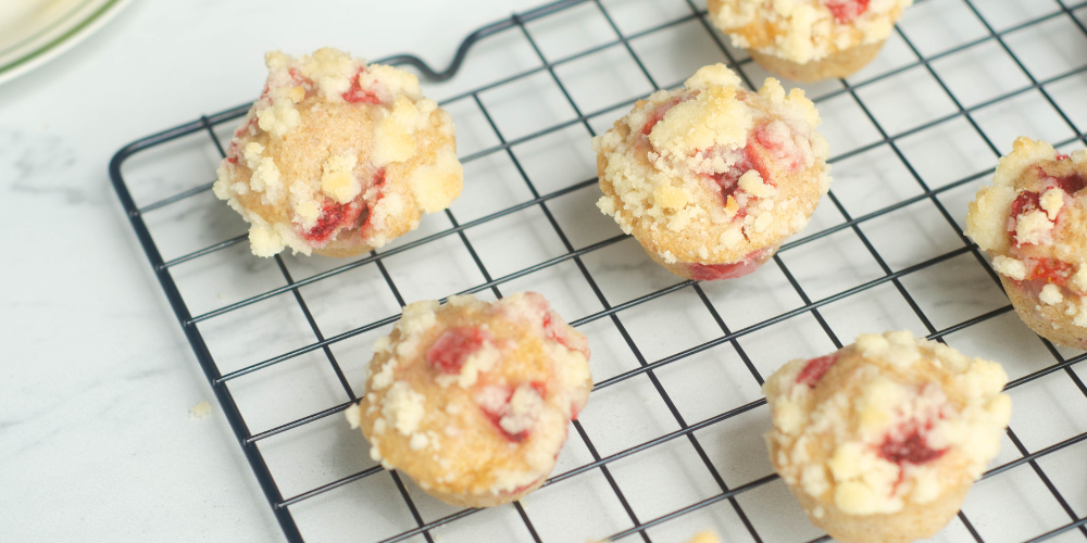 Strawberry Crumble Muffins